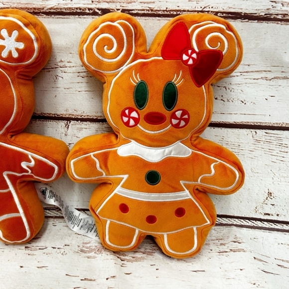 DISNEY Christmas Mickey & Minnie Gingerbread Cookie Scented Plush Set - Picture 4 of 6